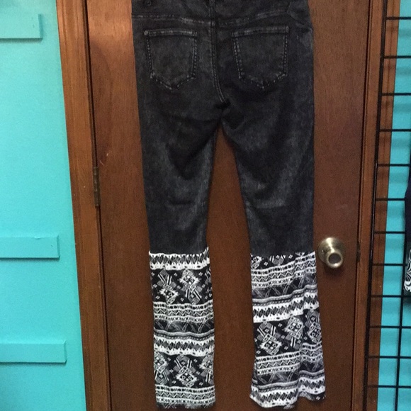 Black jegging one of a kind flares size 3-5 - Picture 4 of 5